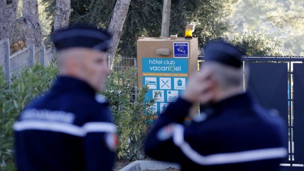 Fin de quarantaine pour des rapatriés de Wuhan en France