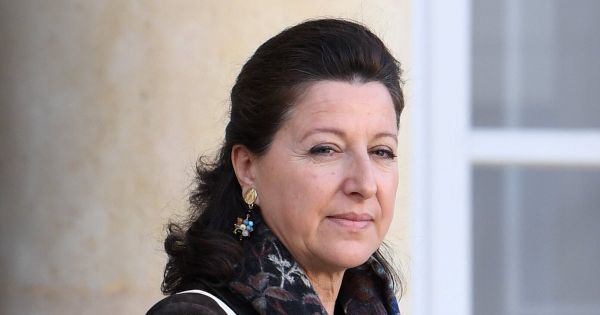 L'opposition dénonce l'"abandon de poste" d'Agnès Buzyn à la Santé