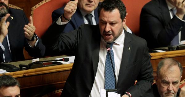 Salvini provoque un tollé en critiquant les avortements d'étrangères