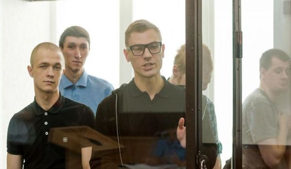 De Pavlensky au groupe terroriste « Set » : pour l’Occident, les prisonniers politiques n’existent qu’en Russie