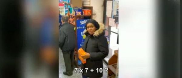 Etats-Unis: A New York, une épicerie donne des produits contre la résolution d'un problème de maths - VIDEO