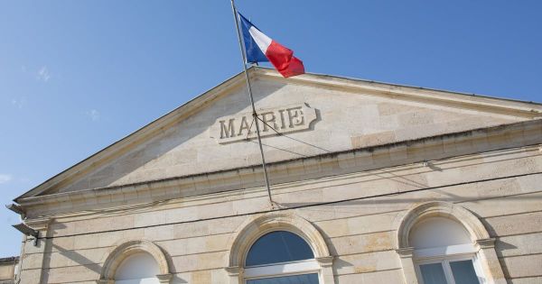 "Zone sans LGBT": embarras face aux jumelages avec la Pologne