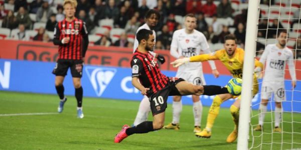 L'OGC Nice mène contre Brest à la pause (2-1)