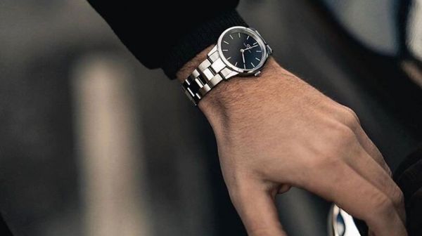 10 chics montres pour lui à moins de 350$
