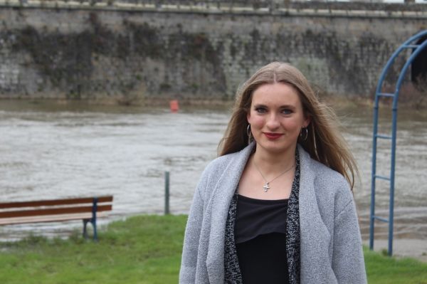 Saint-Hilaire-du-Maine : à 16 ans, Céline partage sa passion pour la langue des signes