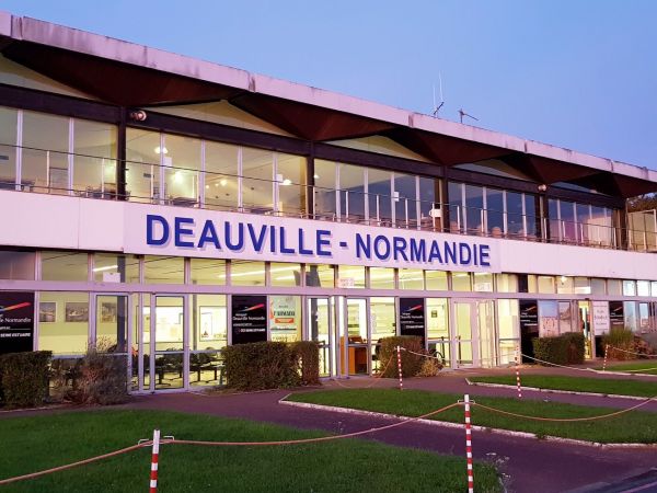 France : les aéroports régionaux ferment les uns après les autres...