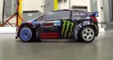 Fast and Furious Tokyo Drift avec une voiture télécommandée