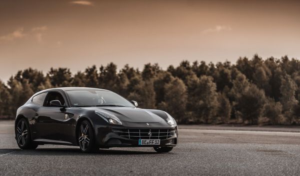 Edo Competition - Ferrari FF - Le style de la FF est radicalement nouveau