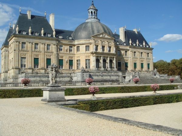 Inquiétudes à Vaux-le-Vicomte, un homme mort dans une rame...Les infos à midi en Seine-et-Marne