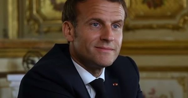 Macron, sourire aux lèves: "Je crois que notre génération doit savoir que la Bête de l'Événement est là et elle arrive"
