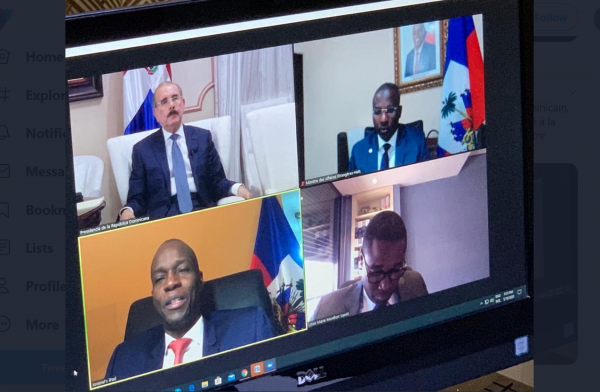 L’apprenti-dictateur haitien Jovenel Moise et le dominicain Danilo Medina discutent de la pandémie de Covid-19