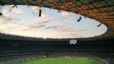 La phobie du foot-business, cette specificite française