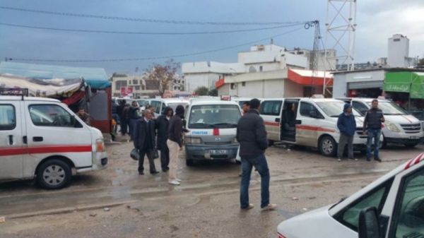 Kasserine: Les chauffeurs et les propriétaires de 'louages' protestent