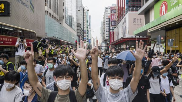 Chine: le Parlement engage la prise de contrôle de Hong Kong