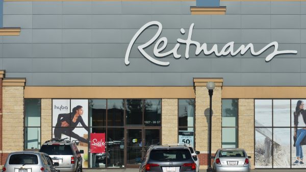 Reitmans éliminera 1400 postes et fermera deux enseignes