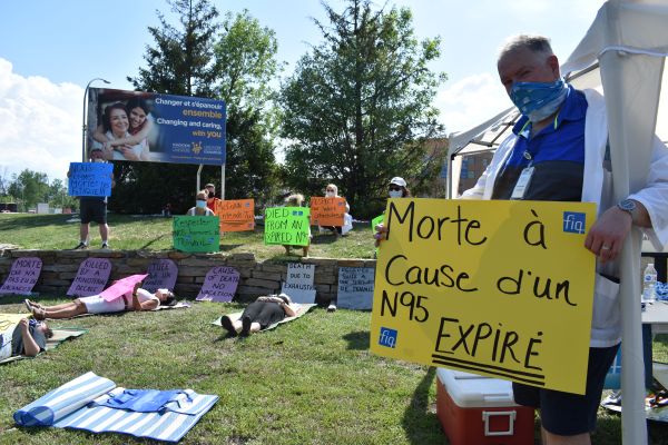 Des infirmières mortes de fatigue