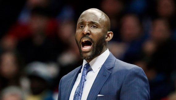 Lloyd Pierce serait déçu de ne pas pouvoir finir la saison avec les Hawks