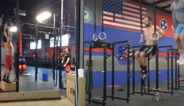 30 Strict vs Kipping Ring Muscle-up par Rich Froning !