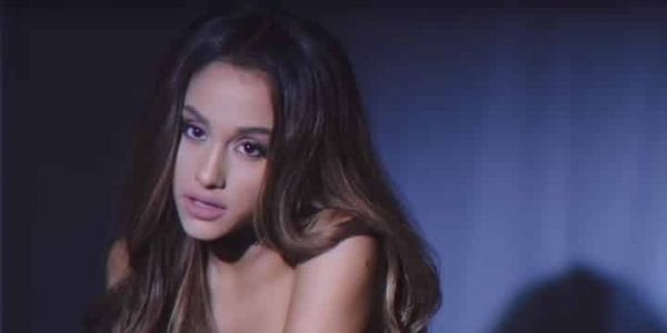 Ariana Grande demande la justice pour Elijah Mcclain et Breonna Taylor !