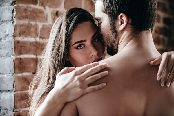 Faire l’amour debout : tout ce qu’il faut savoir !