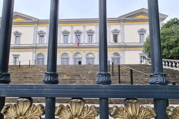 Corse : prison ferme pour avoir jeté un veau vivant par-dessus un pont