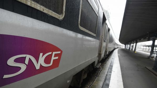 L'Etat va aider la SNCF "à hauteur de plusieurs milliards d'euros", annonce Djebbari