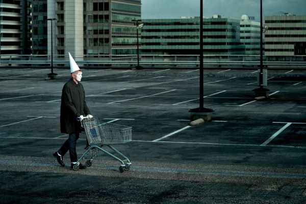Erwin Olaf enfonce le clown