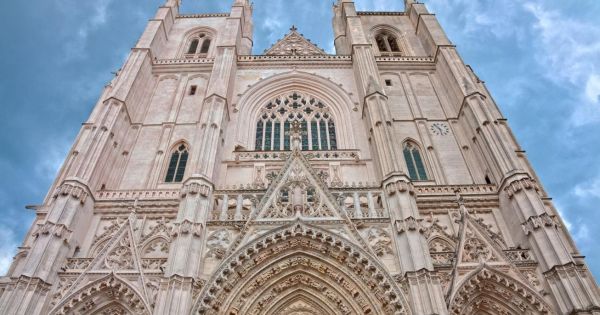 Incendie de la cathédrale de Nantes : le principal suspect avoue avoir allumé les trois feux