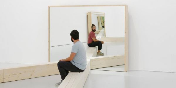 De l'opacité à la transparence, l'art minimal de Robert Morris s'installe à Saint-Etienne