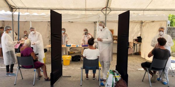 La forte proportion de cas asymptomatiques complique la lutte contre le Covid-19