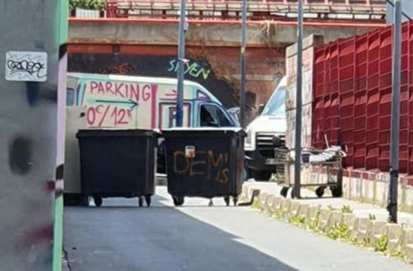 Aux puces de Saint-Ouen, les dealers font payer leur parking