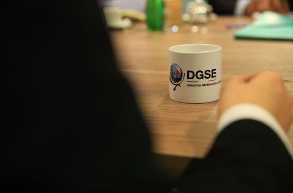 Deux agents de la DGSE arrêtés pour un projet de meurtre