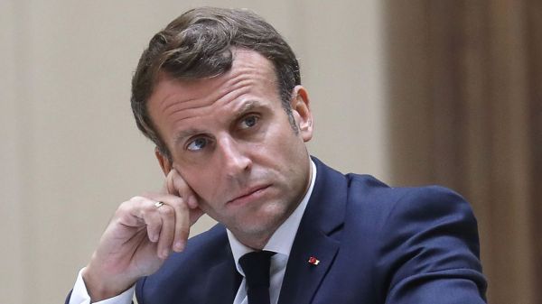 Explosions à Beyrouth : Emmanuel Macron exprime "sa solidarité fraternelle avec les Libanais"