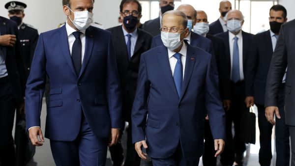 Au Liban, Emmanuel Macron promet un nouveau pacte