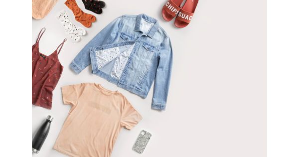 La première gamme de vêtements en coton bio de la chaîne de restaurants Chipotle a un ingrédient inattendu