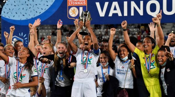 Coupe de France : Les joueuses de l'OL l'emportent aux tirs au but face au PSG
