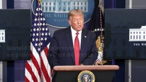 La police de la Maison Blanche blesse un suspect, Trump interrompt son point presse