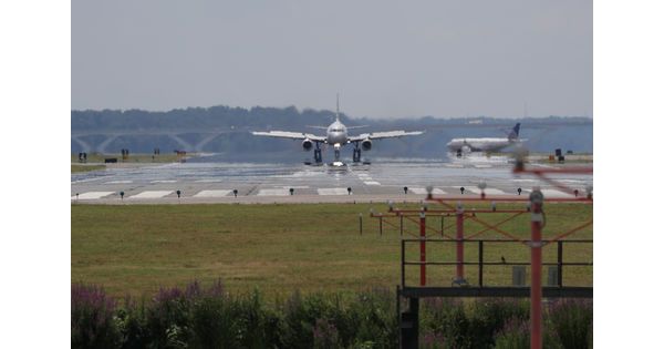 Le trafic aérien en Europe chuterait de 60% en 2020, selon l'Iata