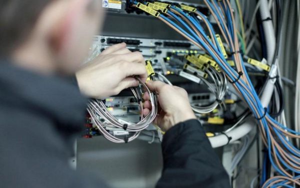 Val-d'Oise. Fibre optique : le maire d'Argenteuil tape du poing sur ta table
