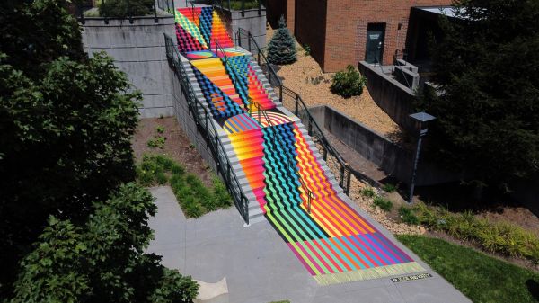 Elles ont tué le game de l’escalier arc en ciel