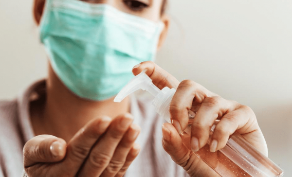 3 conseils pour réparer ses mains abîmées à cause du gel