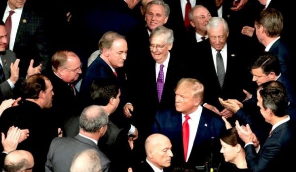 Des initiés « bipartisans » de Washington révèlent leur plan pour le chaos si Trump remporte les élections