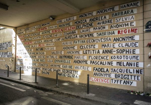 « Je ne lâcherai rien » : Anna, colleuse féministe percutée à Montpellier, se confie