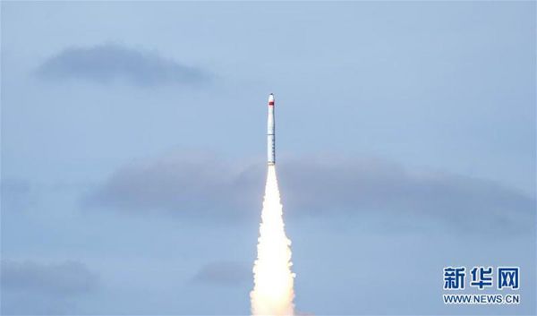 Neuf satellites placés en orbite par le deuxième lancement spatial en mer de la Chine