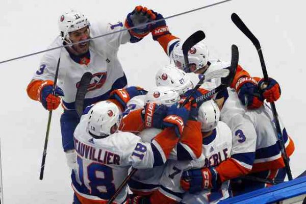 Hockey - NHL - NHL : les New York Islanders s'accrochent