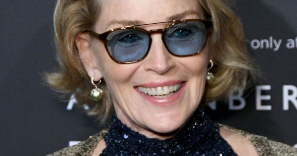 Sharon Stone : Un réalisateur lui imposait de "s'asseoir sur ses genoux"...