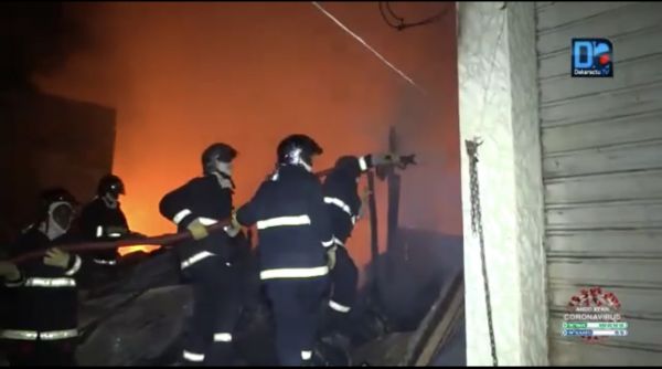 Incendie à Pikine Tally Bou Mack : Un R+3 prend feu et fait des dégâts