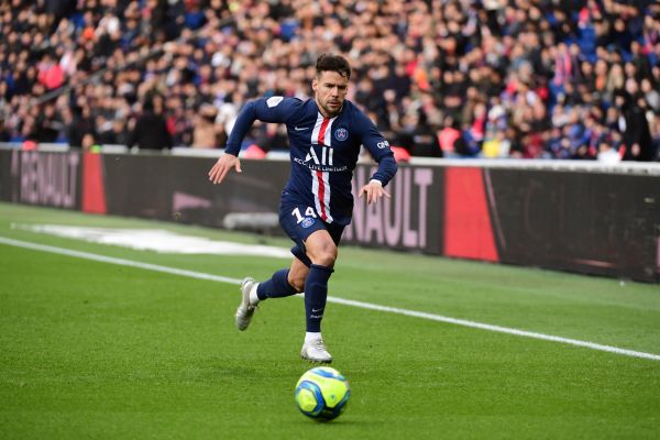 PSG : le club fait confiance à Kurzawa pour remplacer Bernat