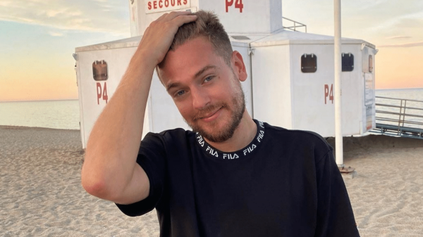 Jeremstar : En maillot de bain, il affole la toile !