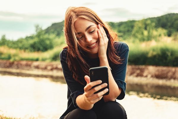 Drague par SMS : LE guide des messages irrésistibles